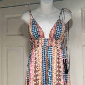 Lulu’s Maxi Dress!!! Never worn!!